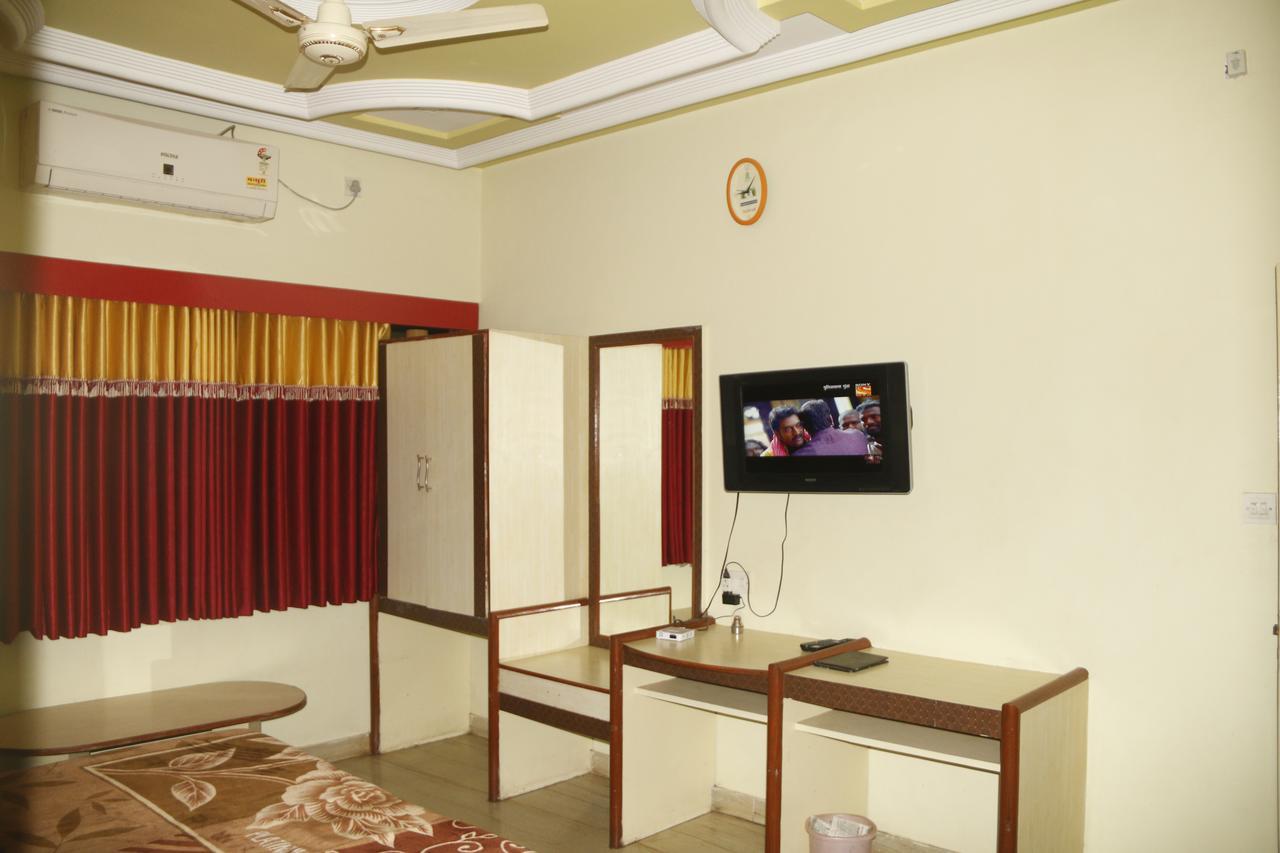 Hotel Relax Inn Banswara Luaran gambar